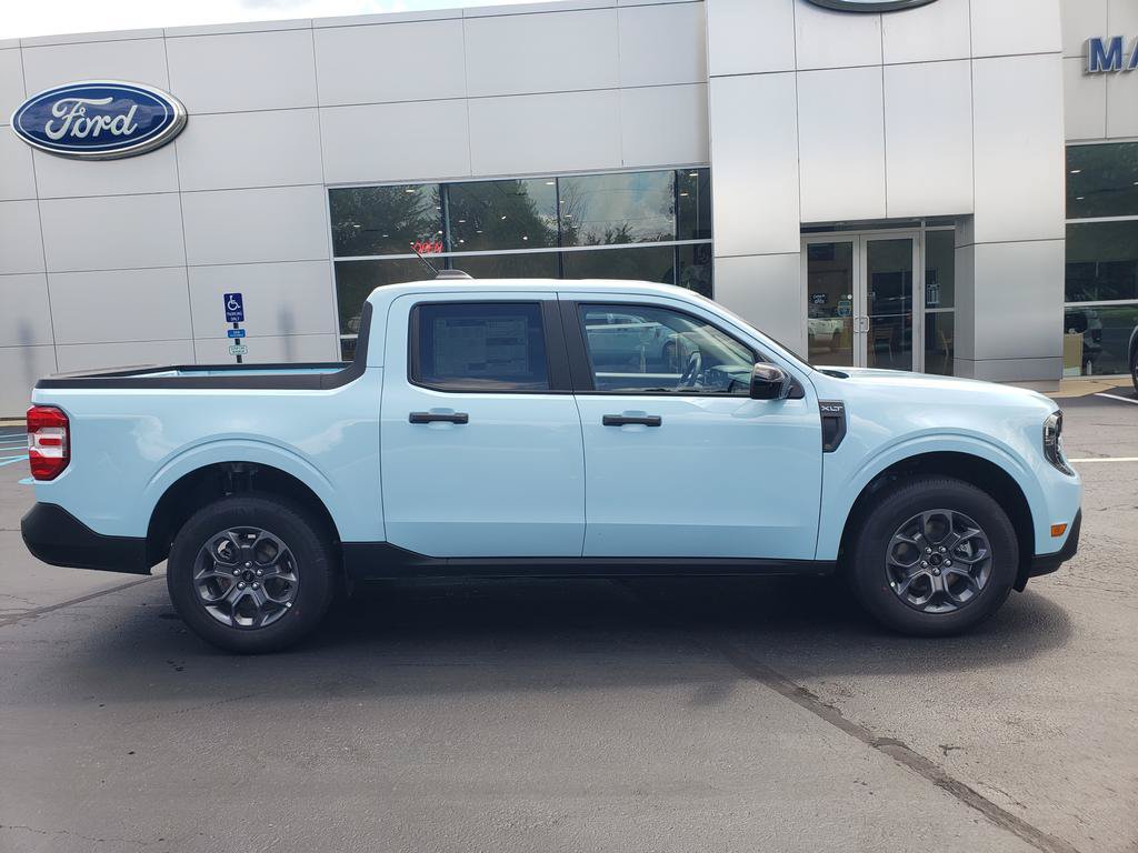 New 2026 Ford Maverick XLT w/ Equipment Group 301A AWD/4WD image 3