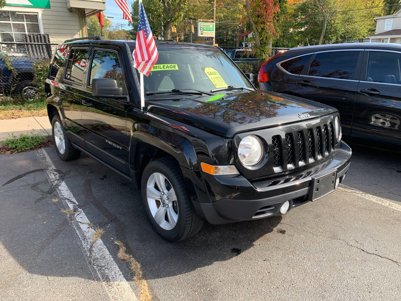 Used 2016 Jeep Patriot Latitude AWD/4WD image 1
