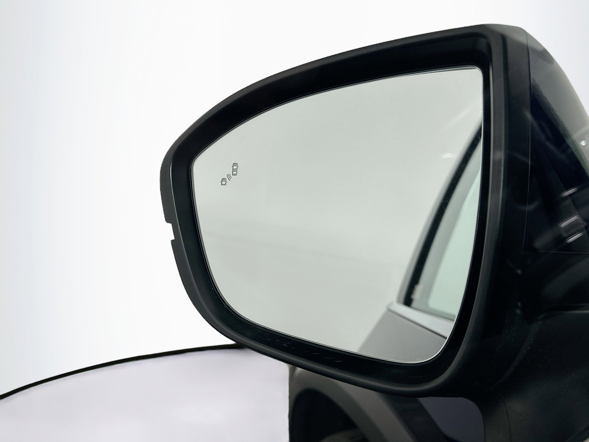 Used 2025 Nissan Pathfinder SV FWD image 16