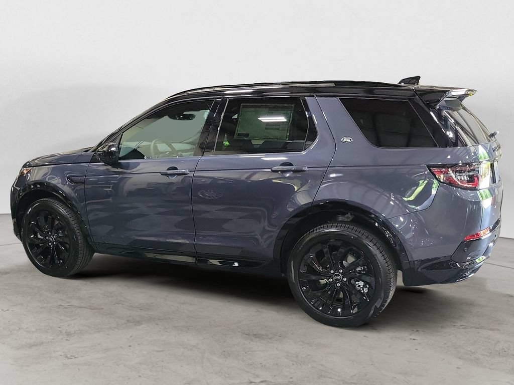 Used 2024 Land Rover Discovery Sport Dynamic SE AWD/4WD image 2