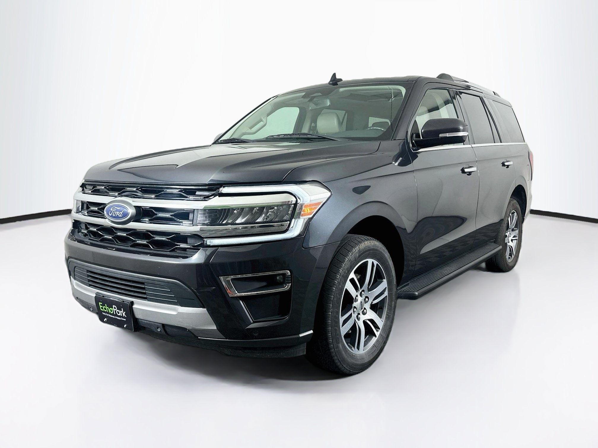 Used 2024 Ford Expedition Limited RWD image 3