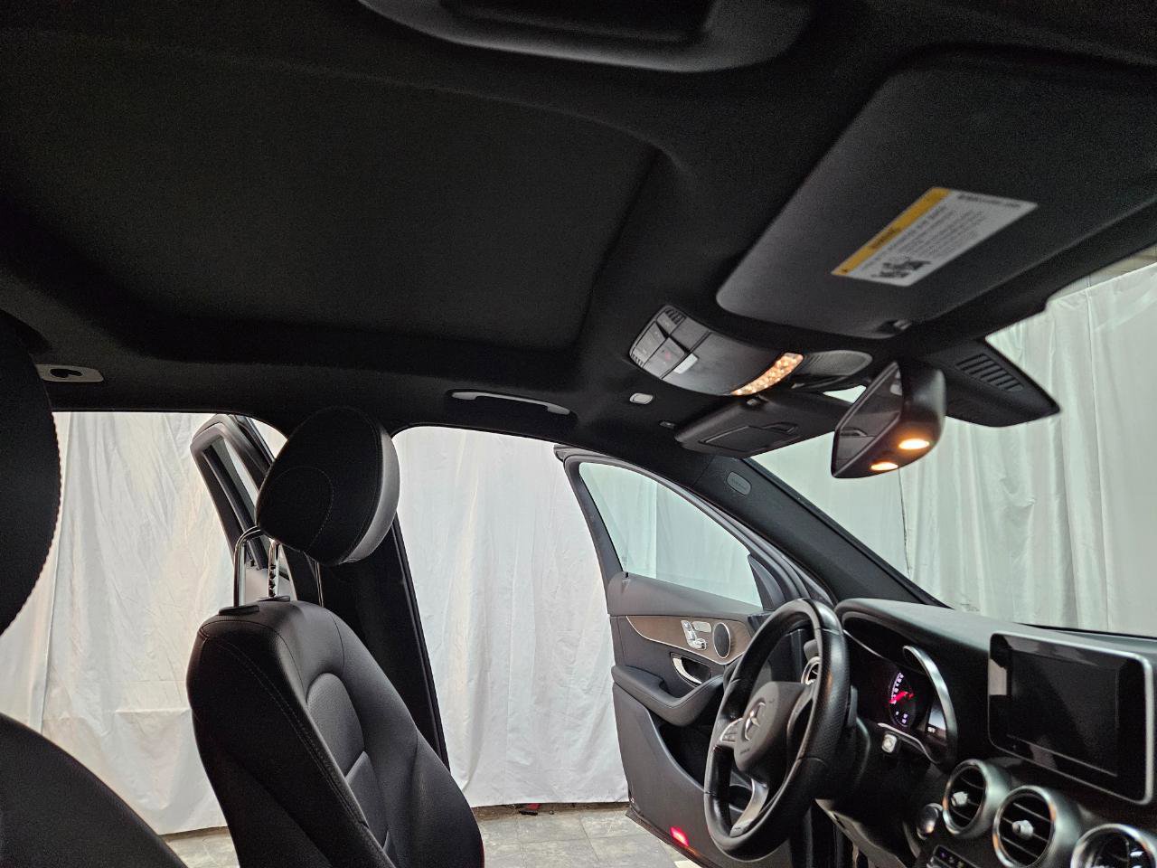 Used 2019 Mercedes-Benz GLC 300 4MATIC image 22