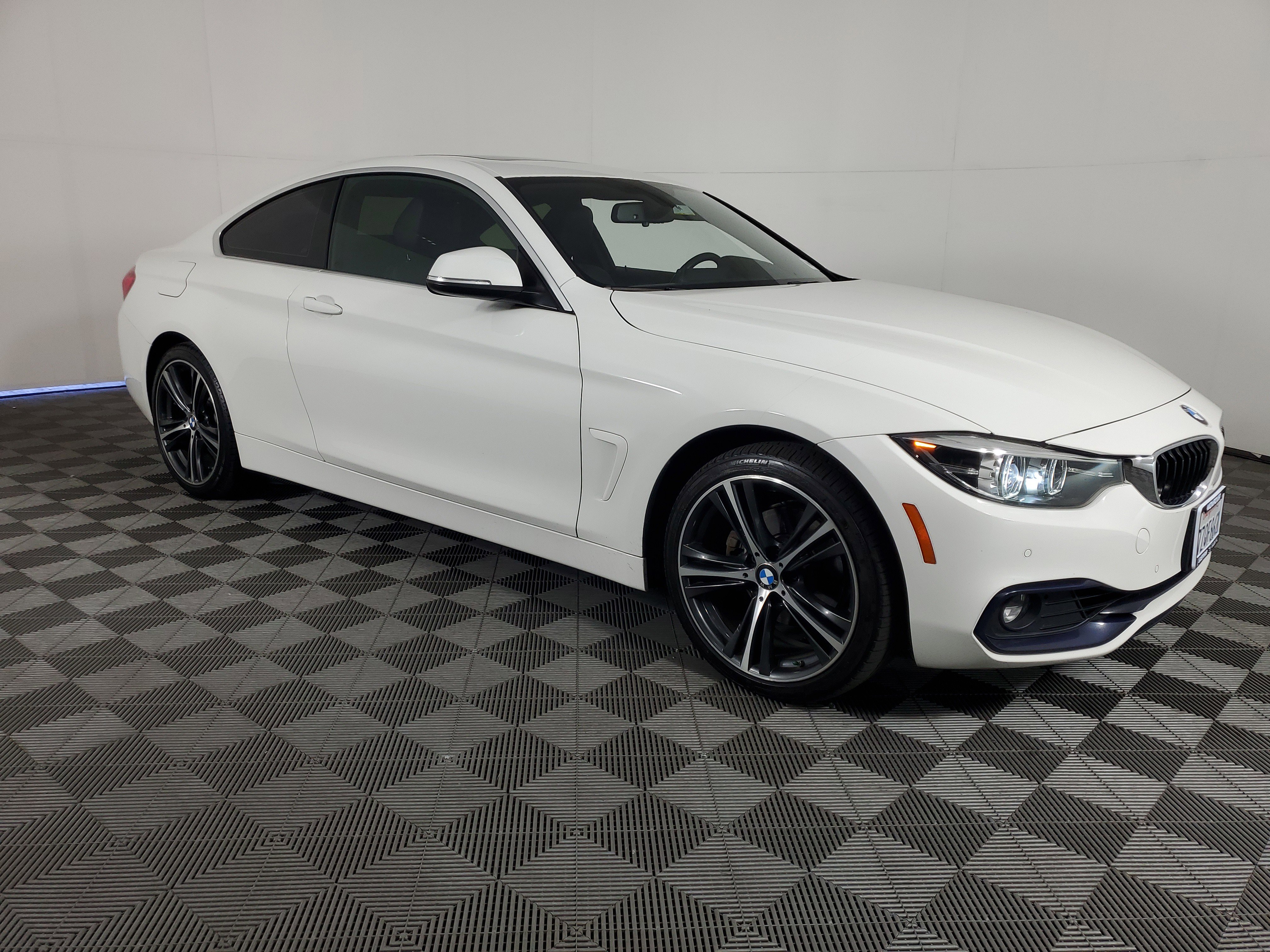 Used 2018 BMW 430i xDrive Coupe AWD/4WD image 2