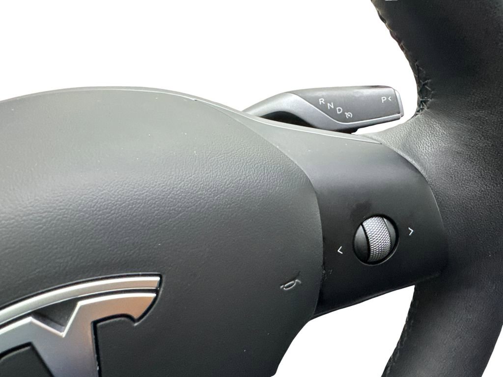 Used 2024 Tesla Model Y Long Range image 57