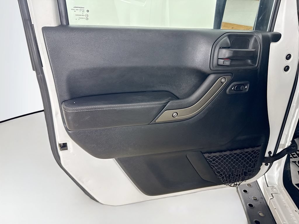 Used 2018 Jeep Wrangler Unlimited Sport AWD/4WD image 11