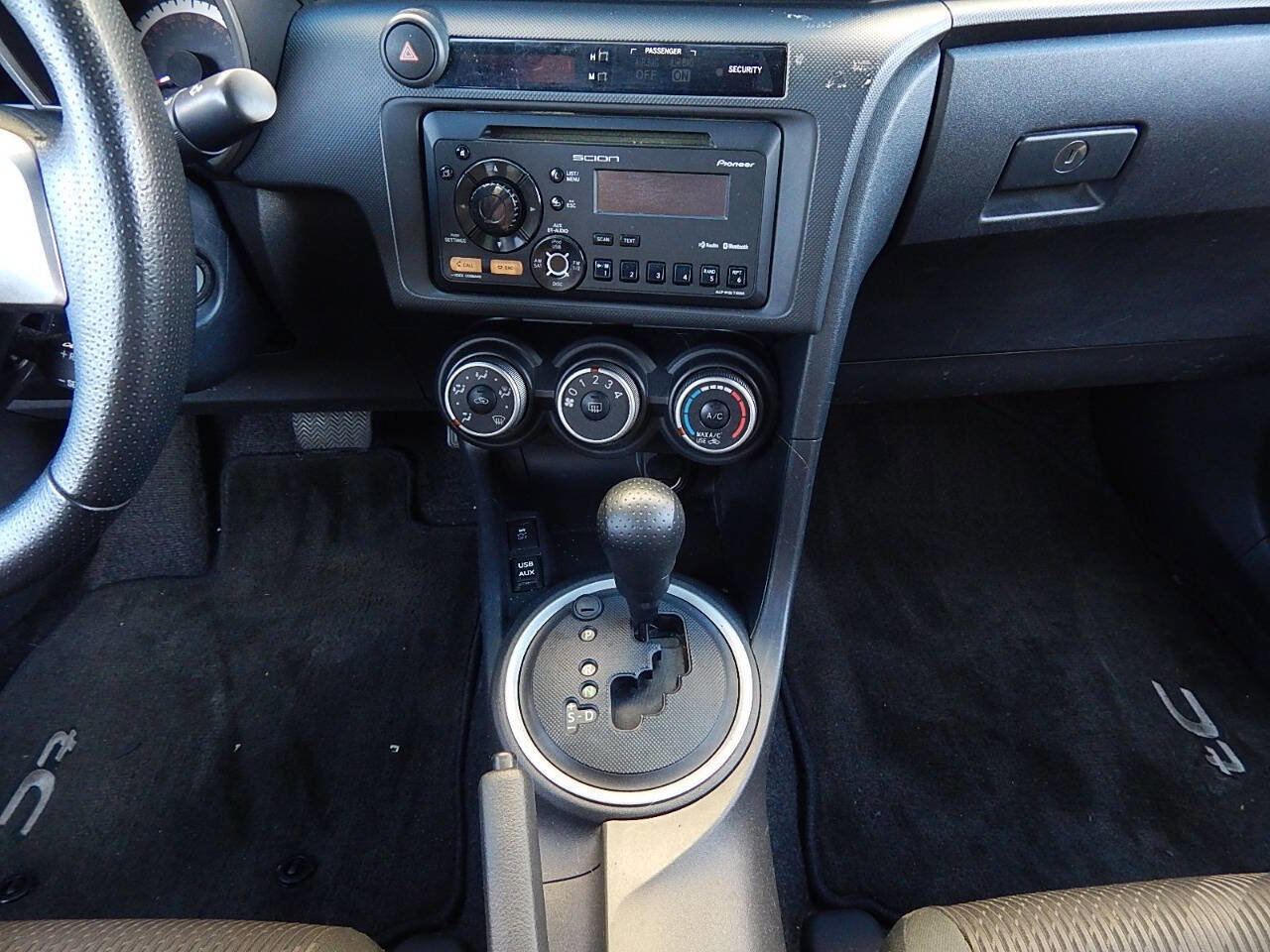 Used 2013 Scion tC image 16