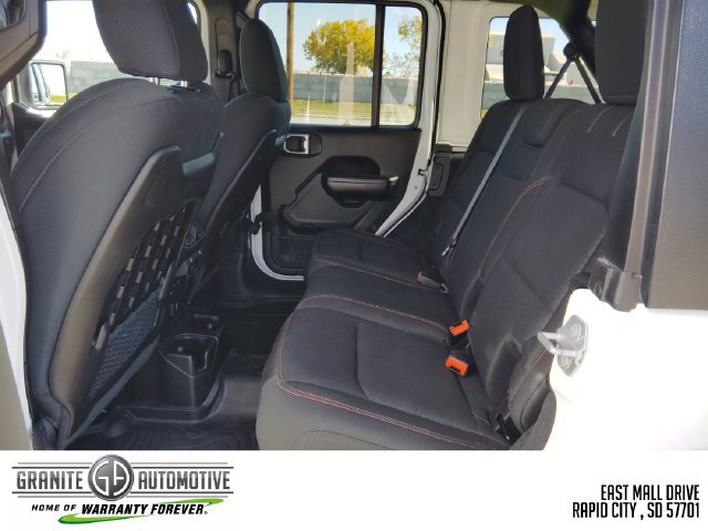 Used 2019 Jeep Wrangler Unlimited Rubicon w/ Cold Weather Group AWD/4WD image 25