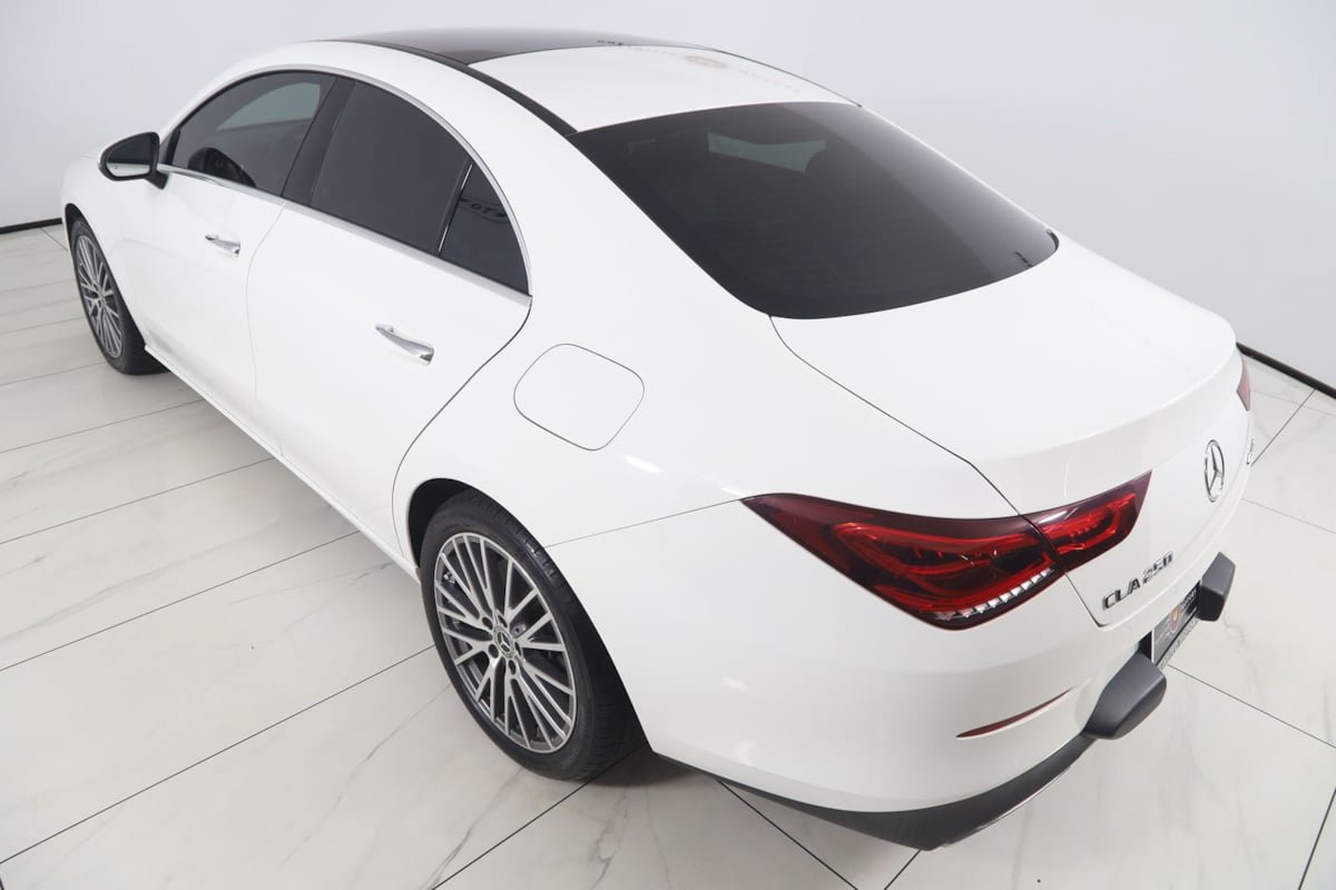 Used 2021 Mercedes-Benz CLA 250 4MATIC w/ Premium Package image 23