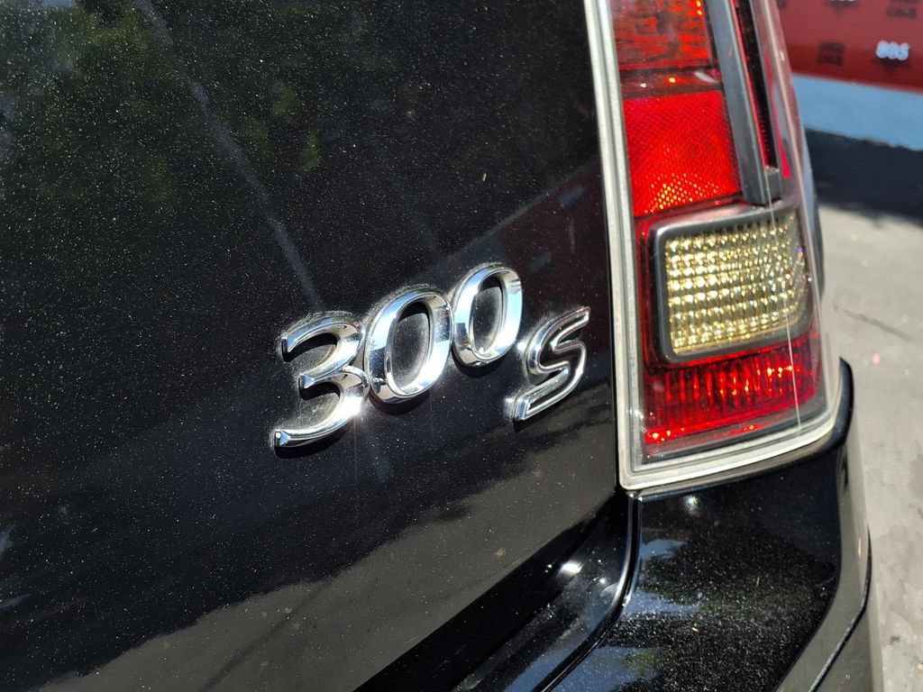 Used 2014 Chrysler 300 S w/ Light Group RWD image 19