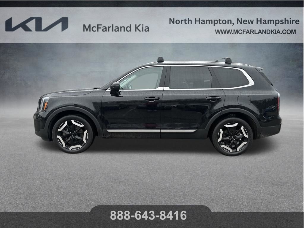 Used 2023 Kia Telluride EX w/ EX Captain's Chair Package image 1