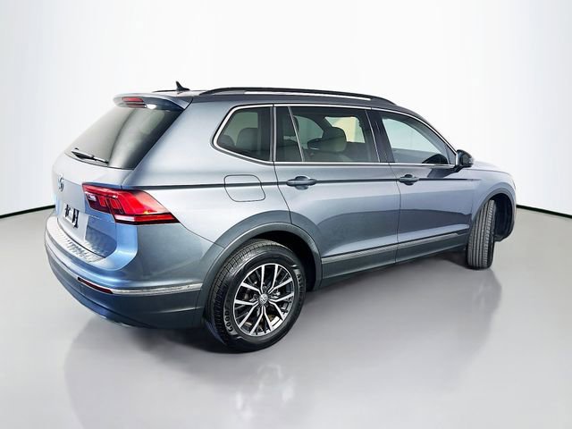 Used 2020 Volkswagen Tiguan SE w/ Panoramic Sunroof Package image 7