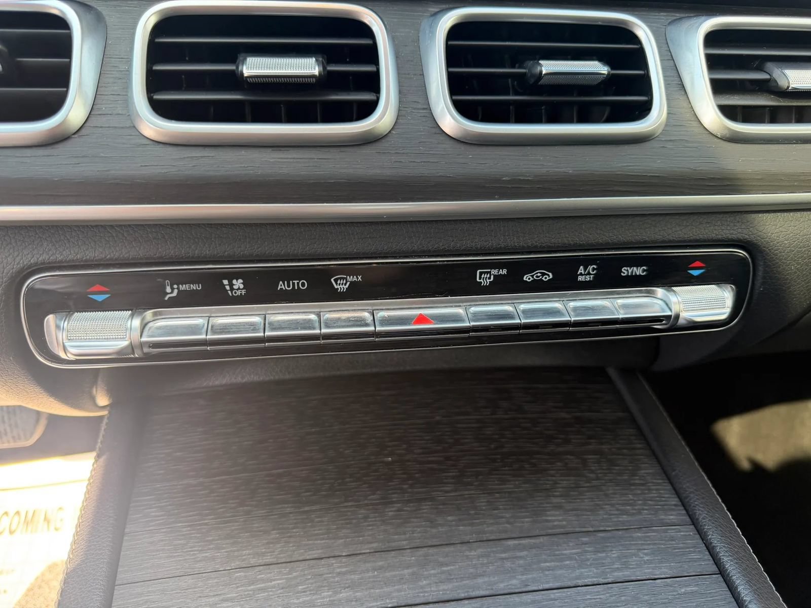 Used 2021 Mercedes-Benz GLE 350 4MATIC w/ Premium Package image 30