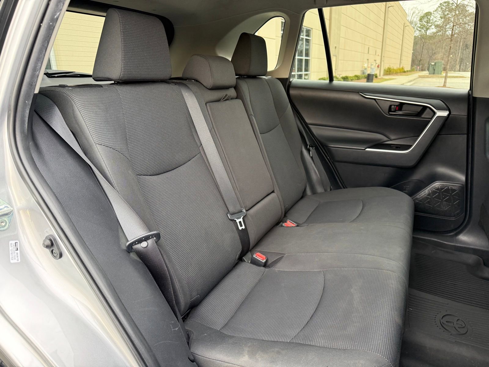 Used 2021 Toyota RAV4 LE image 40