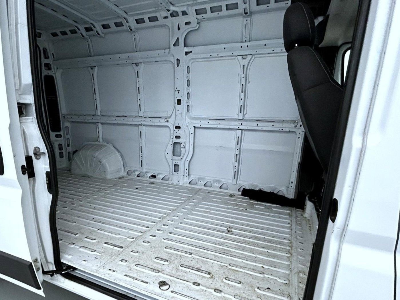 Used 2023 RAM ProMaster 2500 FWD image 17