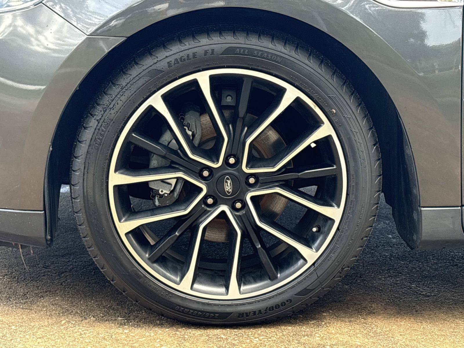 Used 2019 Ford Taurus SEL w/ Equipment Group 201A FWD image 10