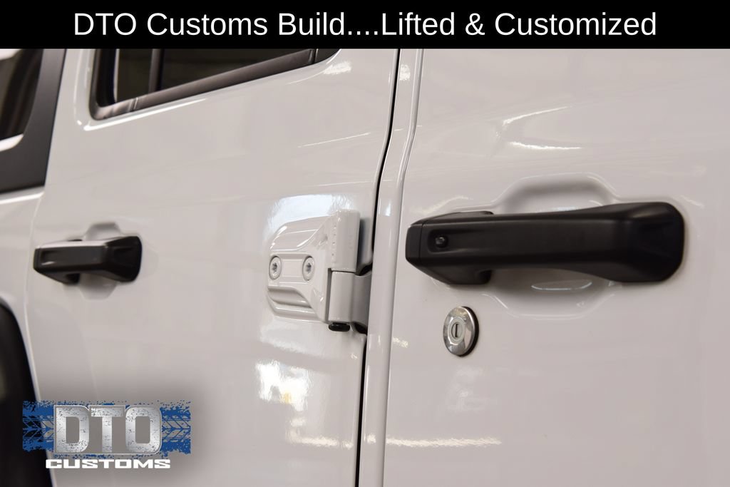 Used 2025 Jeep Wrangler Unlimited Rubicon AWD/4WD image 19