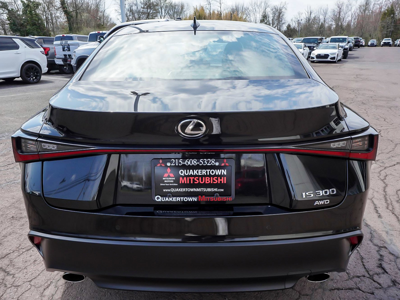 Used 2023 Lexus IS 300 AWD w/ Premium Package image 5