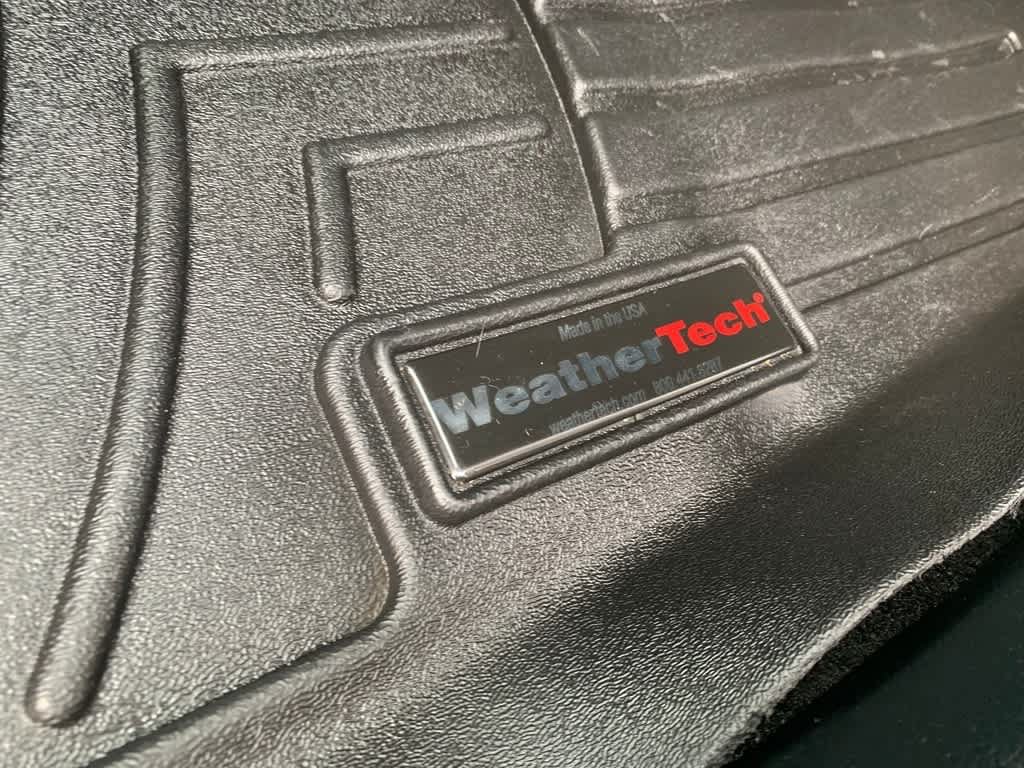 Used 2020 Ford Explorer XLT w/ Equipment Group 202A AWD/4WD image 13