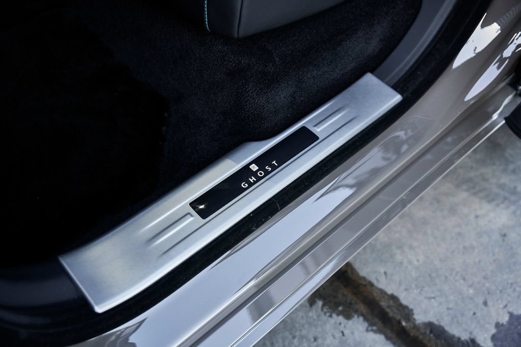 Used 2025 Rolls-Royce Ghost AWD/4WD image 61
