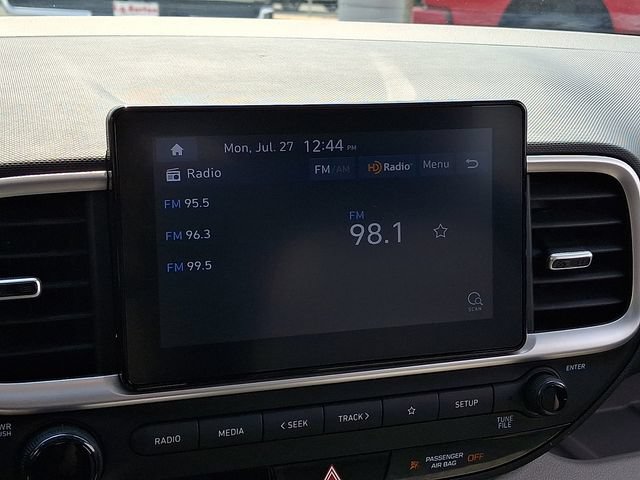 Used 2022 Hyundai Venue SEL FWD image 16