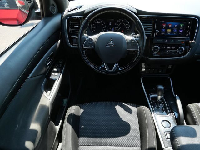 Used 2018 Mitsubishi Outlander LE FWD image 12
