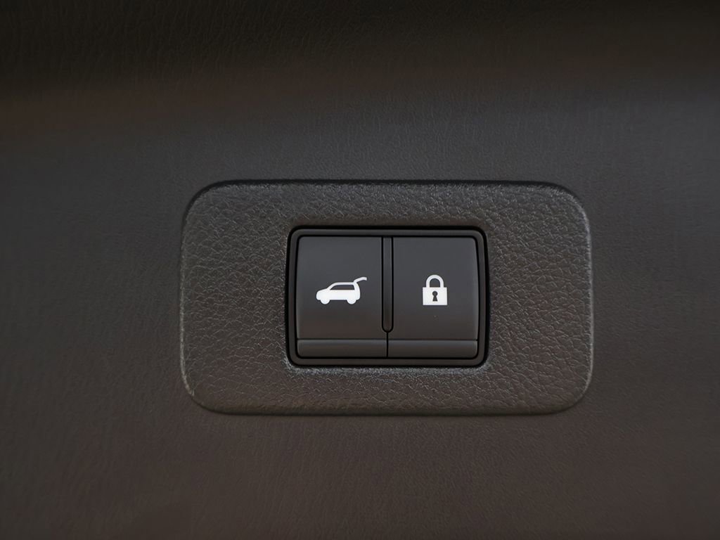 Used 2024 Nissan Armada Platinum AWD/4WD image 24