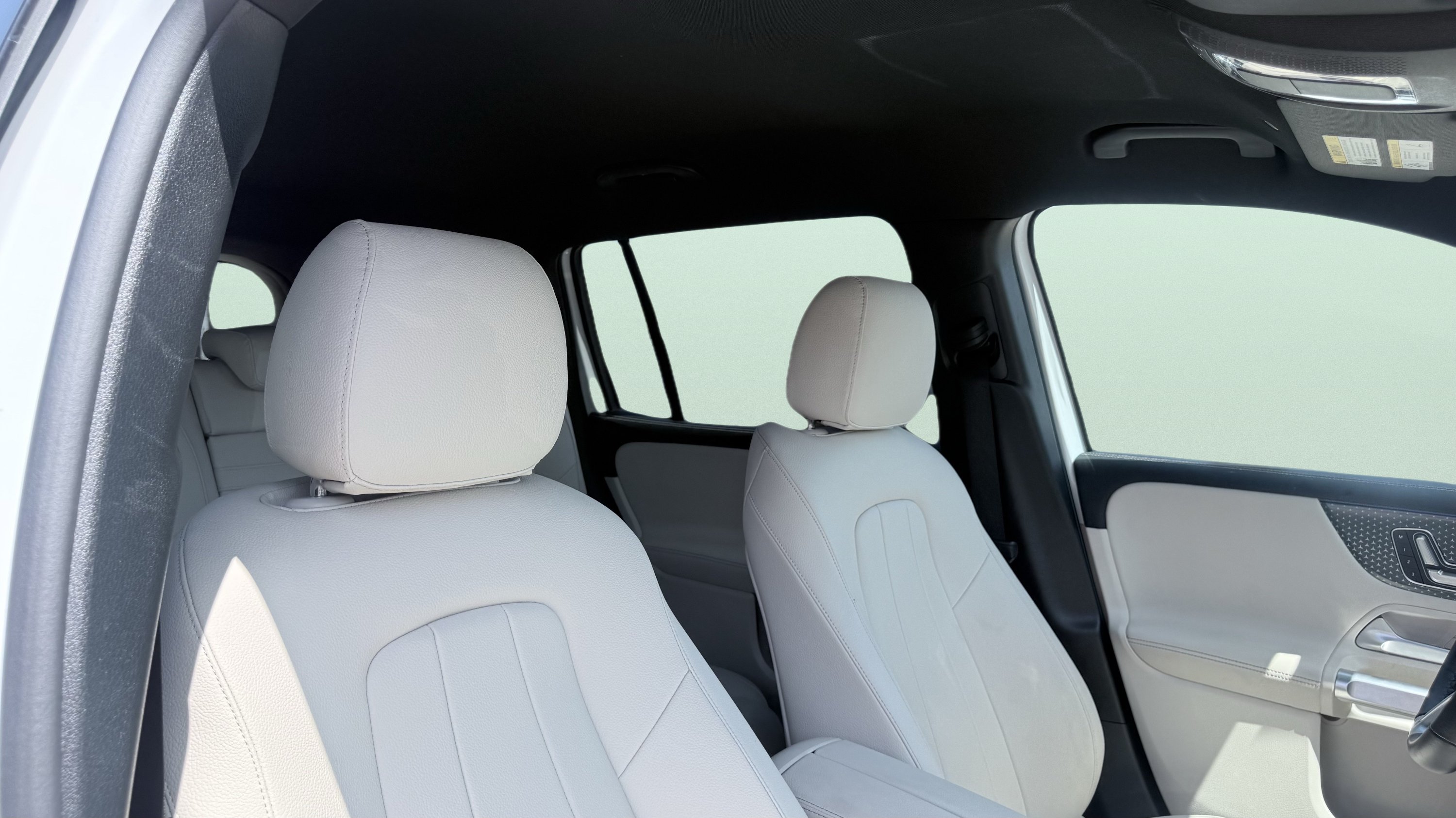 Used 2025 Mercedes-Benz GLB 250 image 46