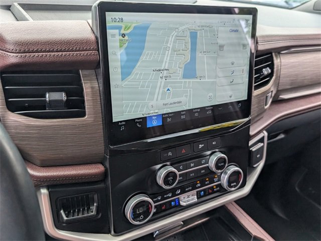 Used 2024 Ford Expedition Limited image 21