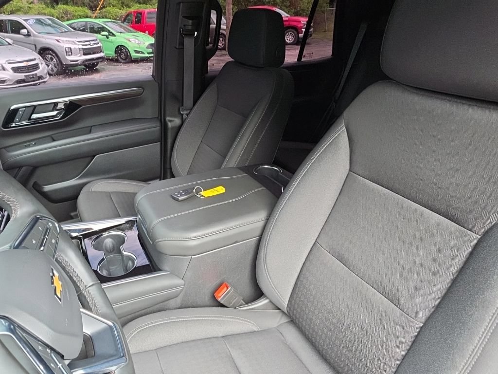 Certified 2025 Chevrolet Tahoe LS AWD/4WD image 25