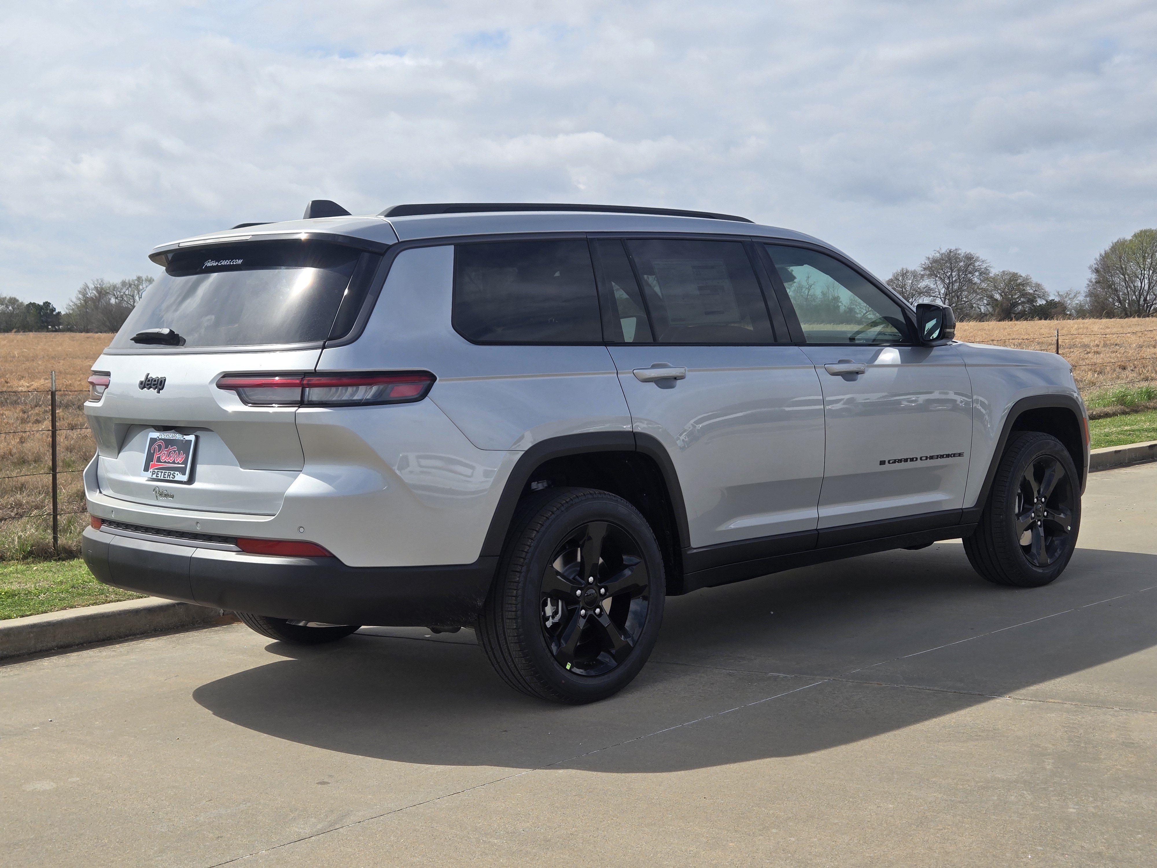 New 2026 Jeep Grand Cherokee L Limited w/ Limited Altitude Package RWD image 3