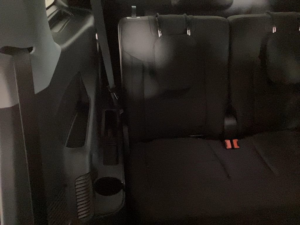 Used 2023 Ford Explorer XLT image 11