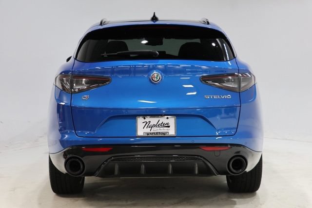 Used 2024 Alfa Romeo Stelvio Veloce AWD/4WD image 6