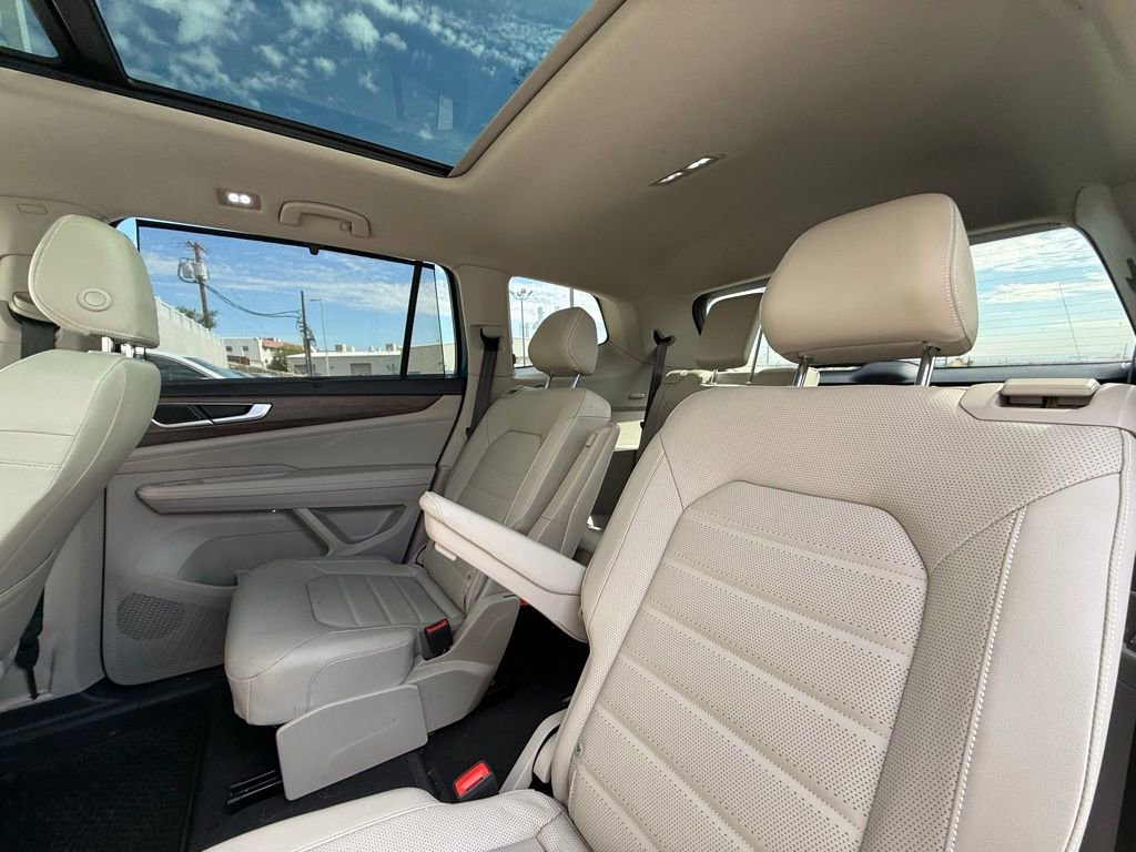 Certified 2025 Volkswagen Atlas SEL image 12