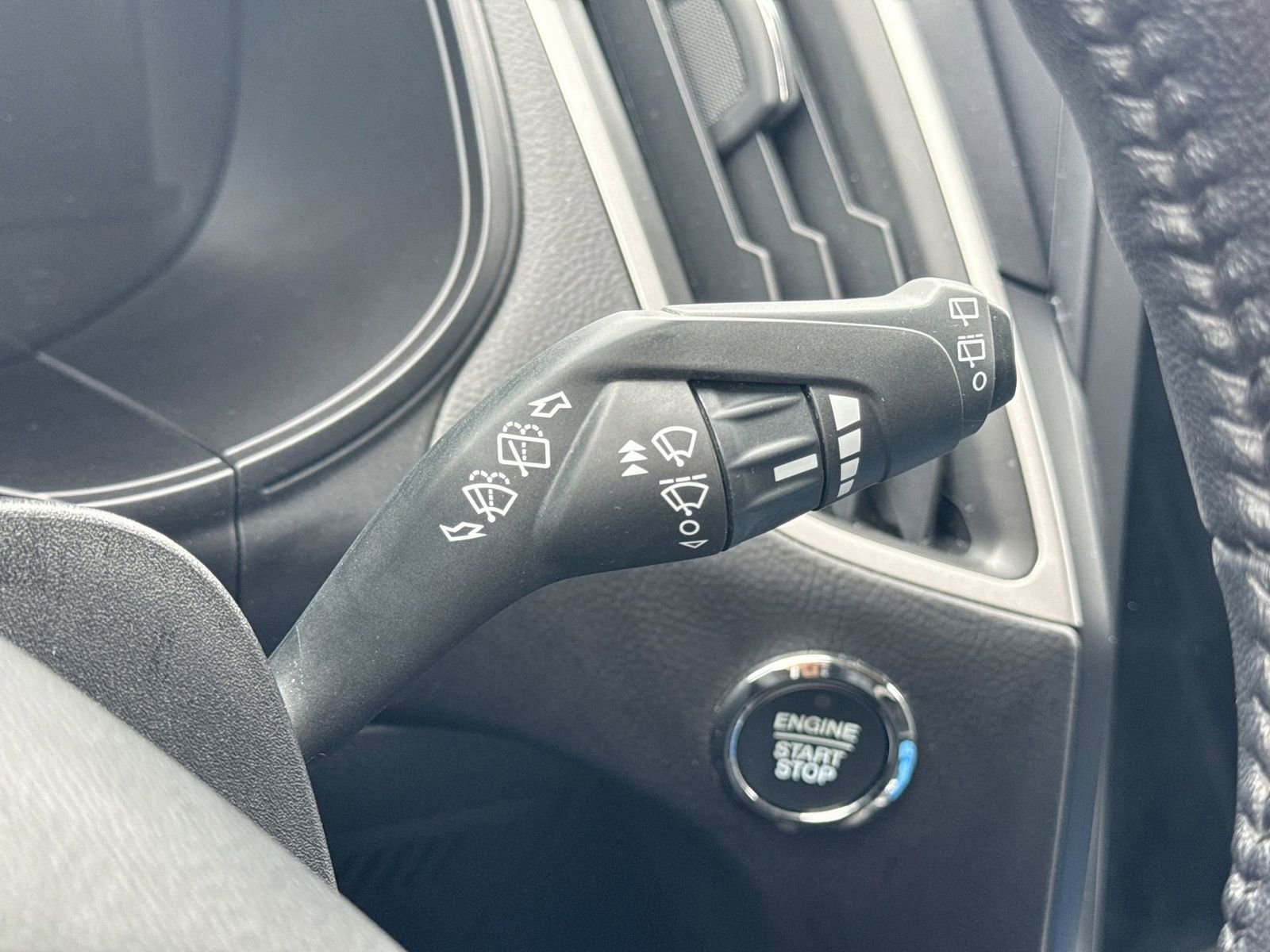 Certified 2023 Ford Edge SEL w/ Convenience Package image 28