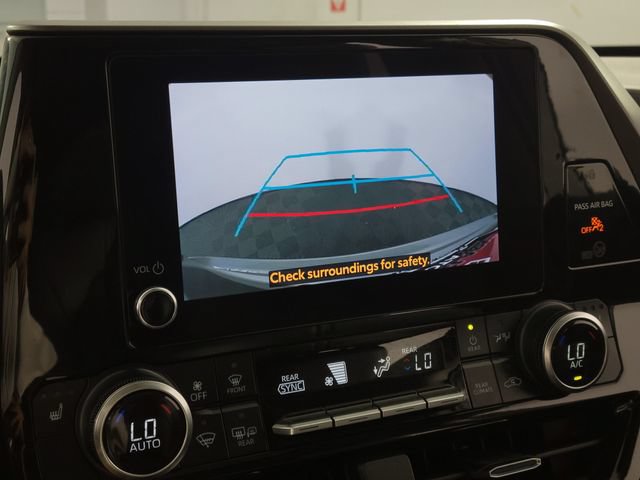 Used 2026 Toyota Highlander XLE AWD/4WD image 17