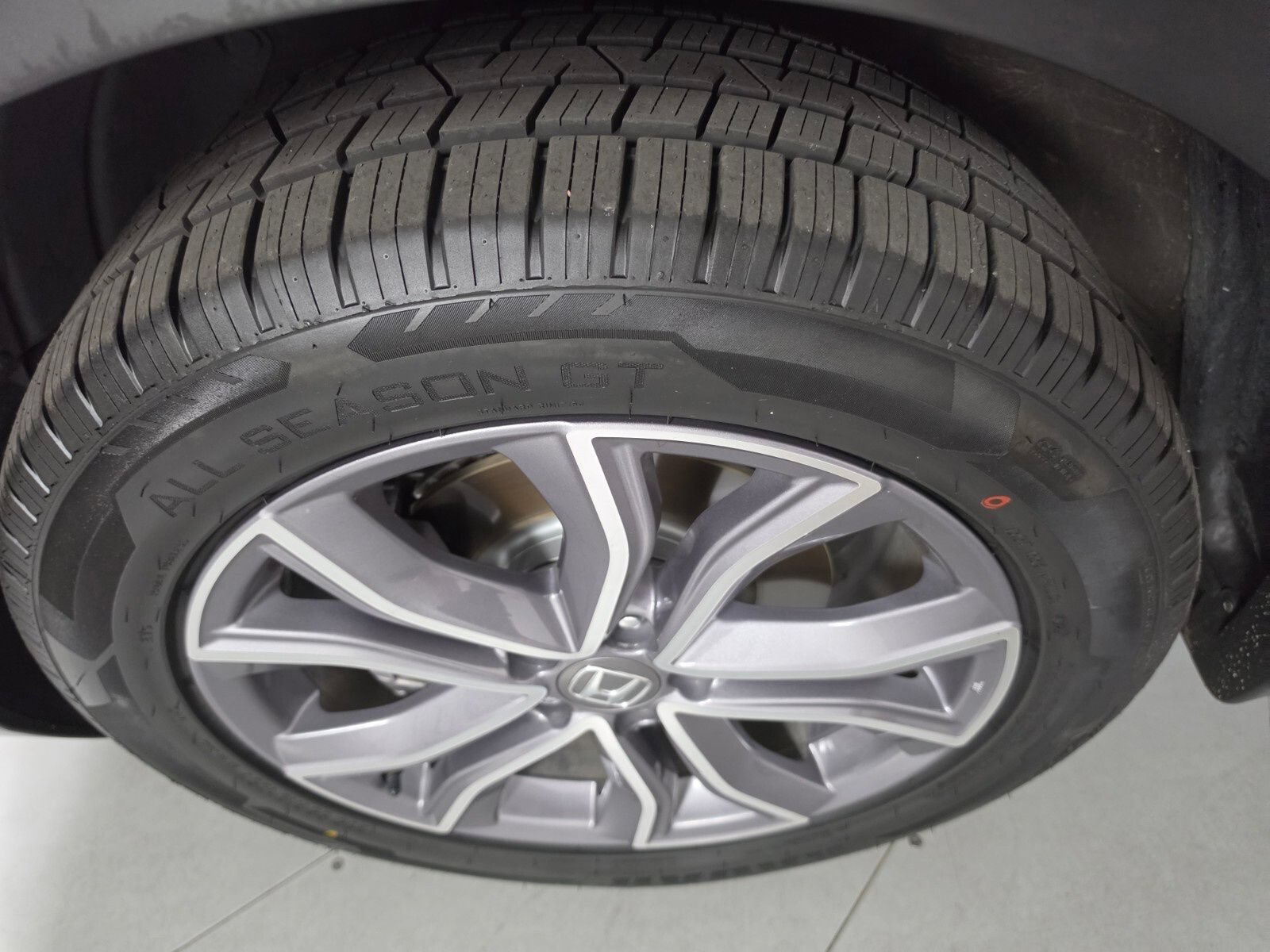 Used 2022 Honda CR-V Touring image 9