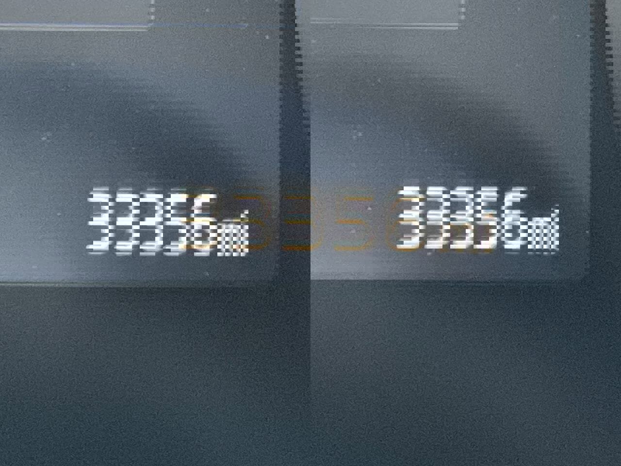 Used 2024 Kia Carnival LX image 12