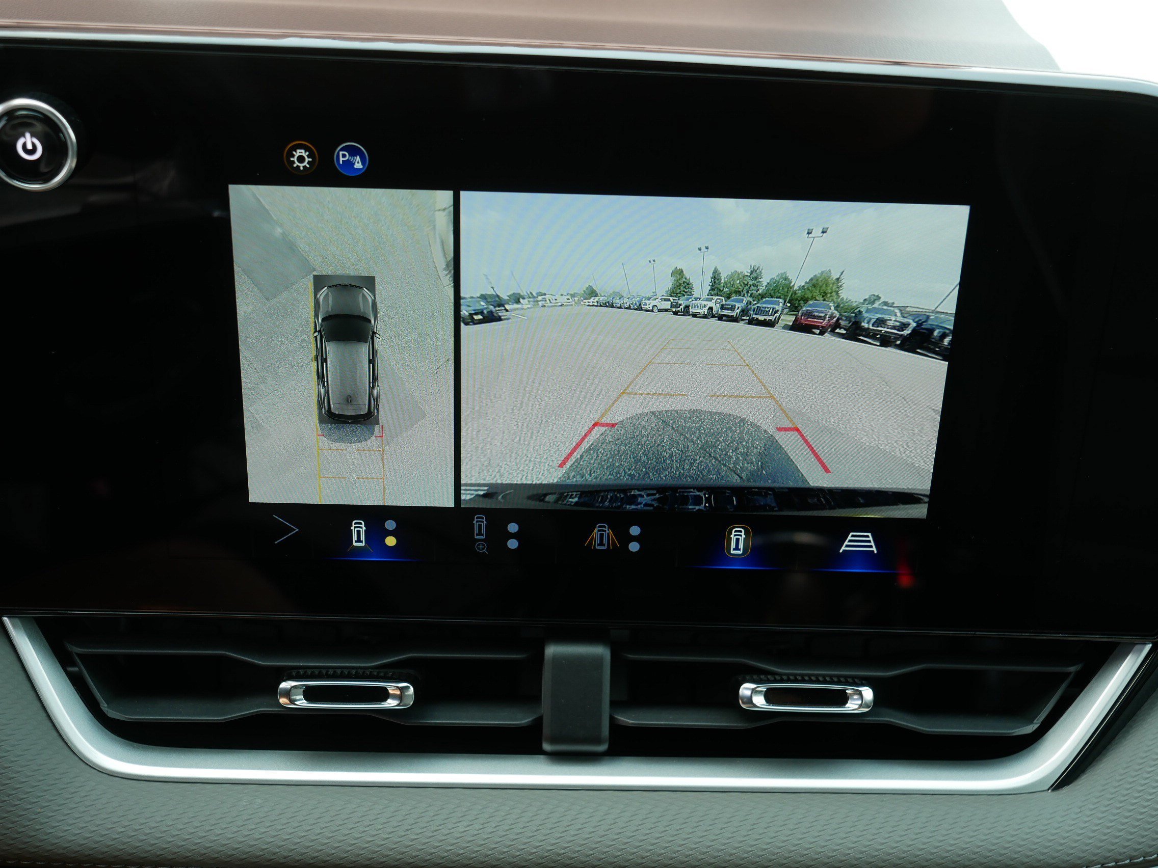 Used 2025 Chevrolet Equinox LT w/ Convenience Package II AWD/4WD image 27