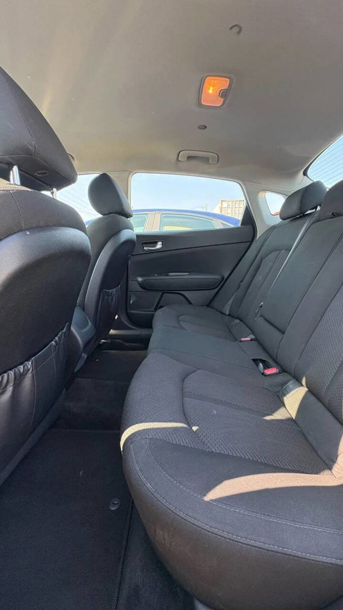 Used 2018 Kia Optima LX w/ Convenience Package FWD image 8