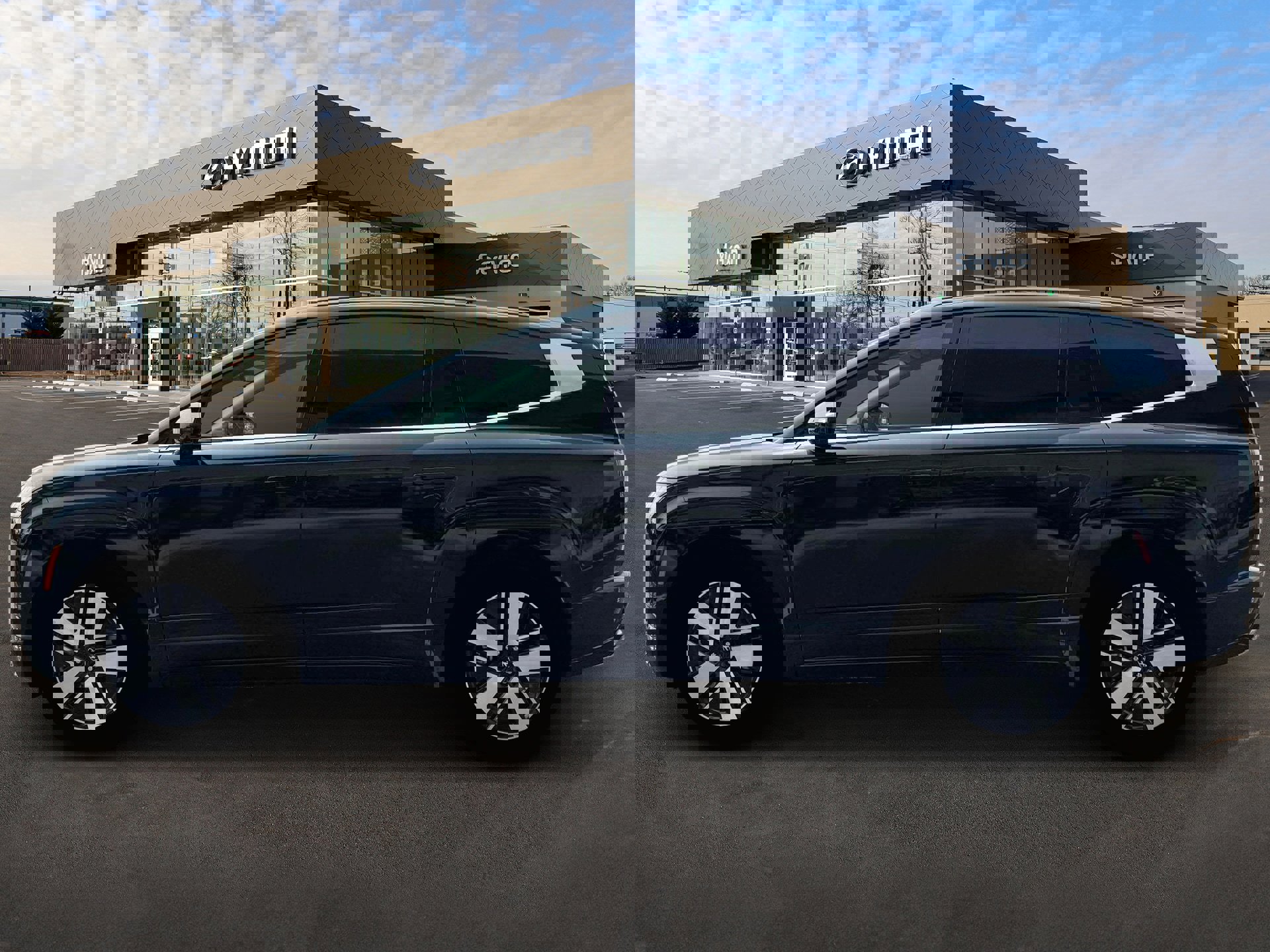 New 2026 Hyundai Ioniq 9 SEL image 3