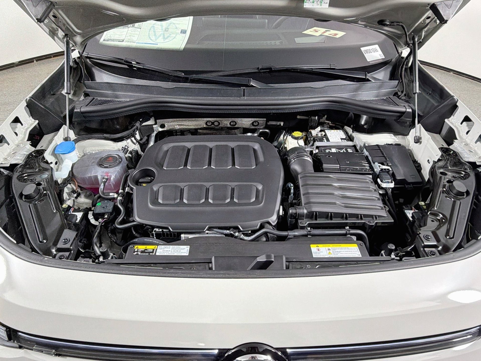New 2027 Volkswagen Tiguan SEL R-Line AWD/4WD image 28