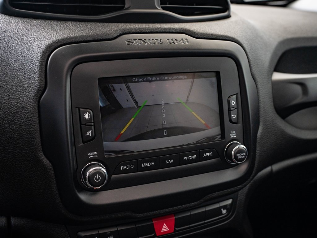 Used 2016 Jeep Renegade Trailhawk w/ Premium Trailhawk Package image 36