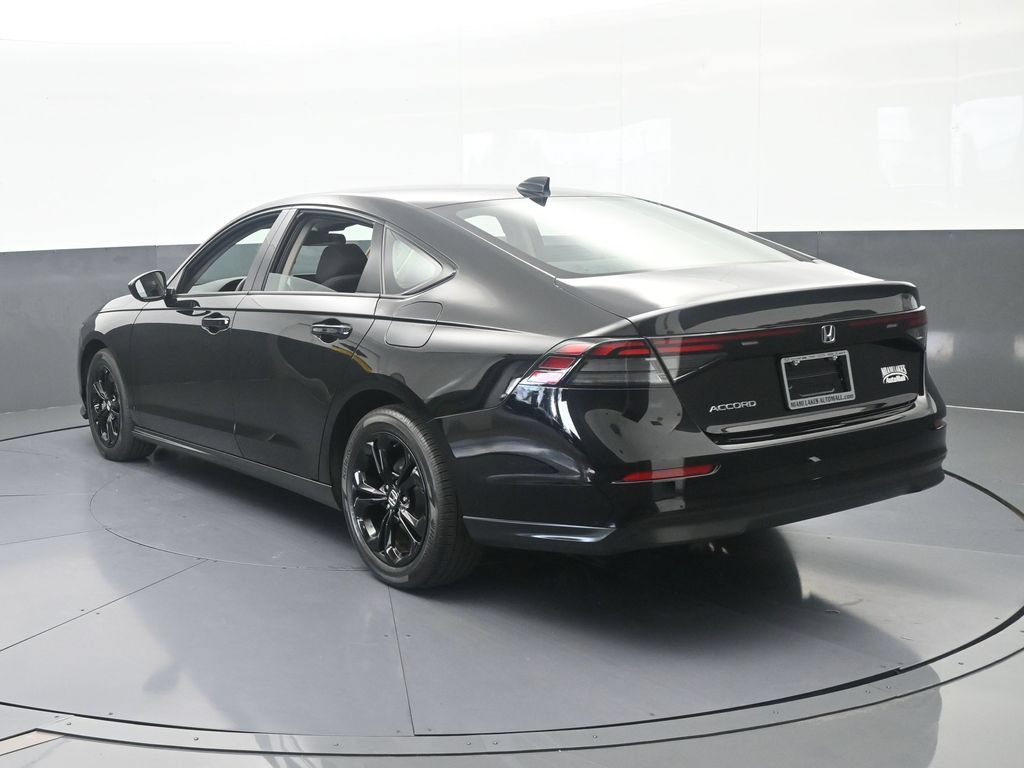 Used 2025 Honda Accord SE image 4