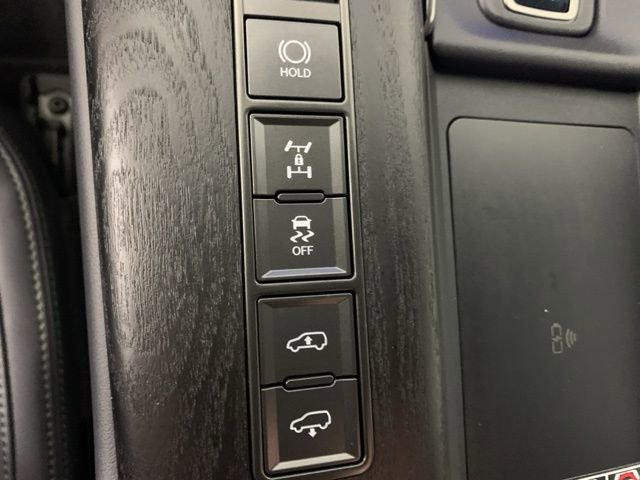 Used 2025 Lexus LX 700h Overtrail image 31