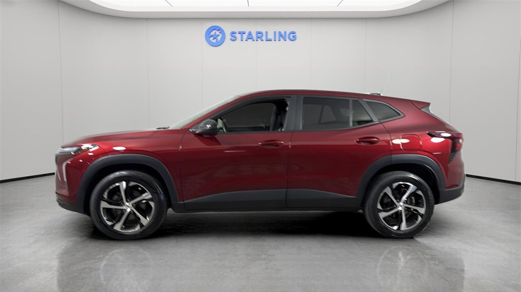 Certified 2024 Chevrolet Trax RS w/ Driver Confidence Package image 5