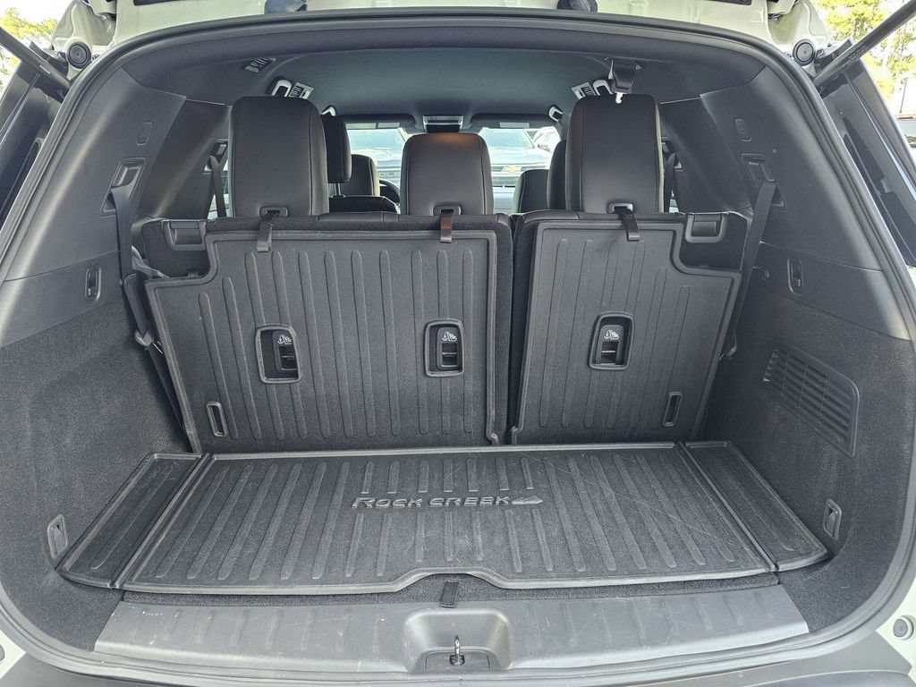 Used 2024 Nissan Pathfinder Rock Creek AWD/4WD image 13
