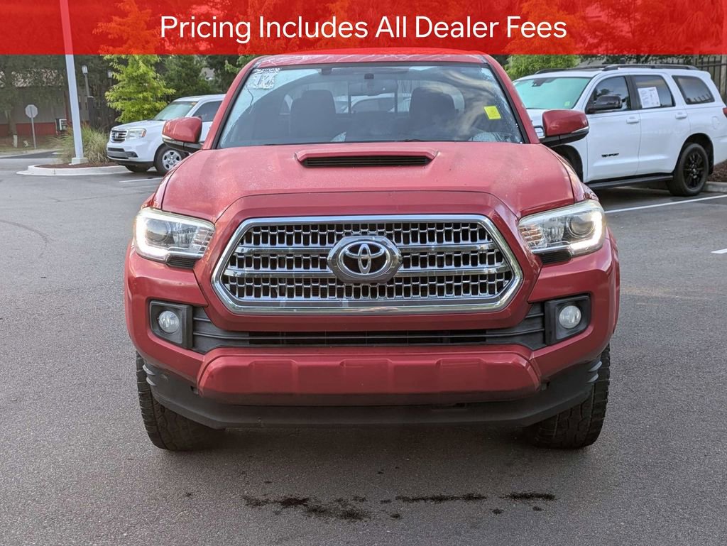 Used 2017 Toyota Tacoma TRD Sport w/ Tow Package RWD image 10