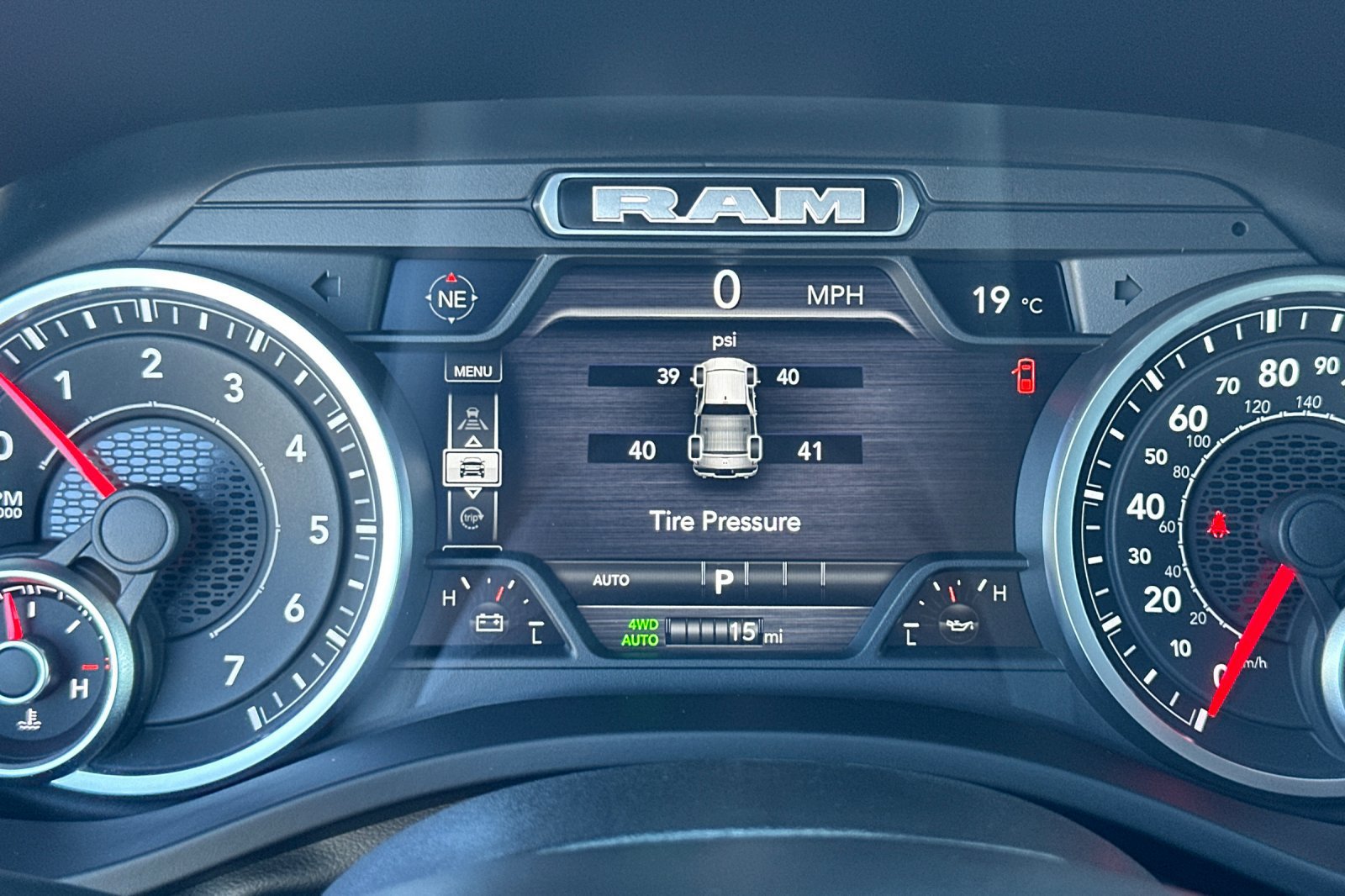 New 2027 RAM 1500 Laramie AWD/4WD image 23