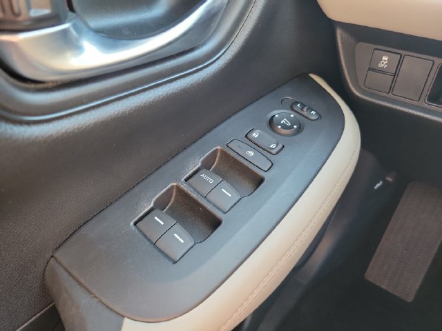 Certified 2024 Honda HR-V LX image 27