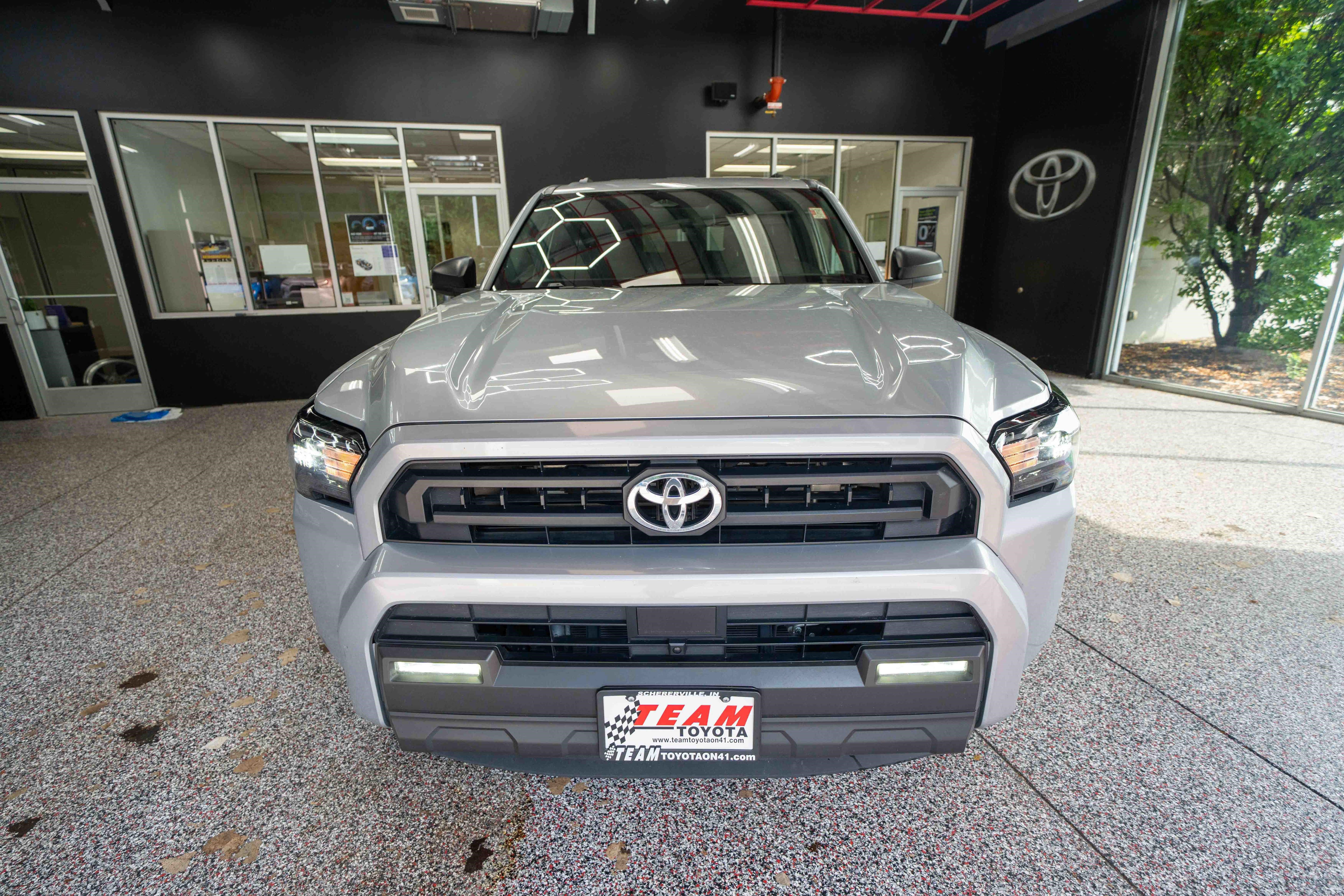 Certified 2025 Toyota 4Runner SR5 AWD/4WD image 7